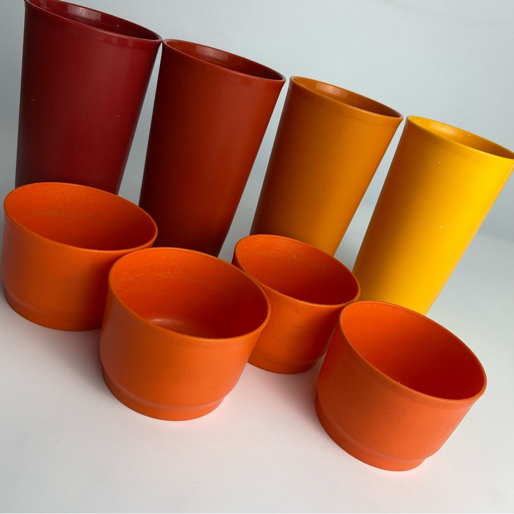 Vintage Tupperware set 4 tumblers and 4 small cups cream cream
